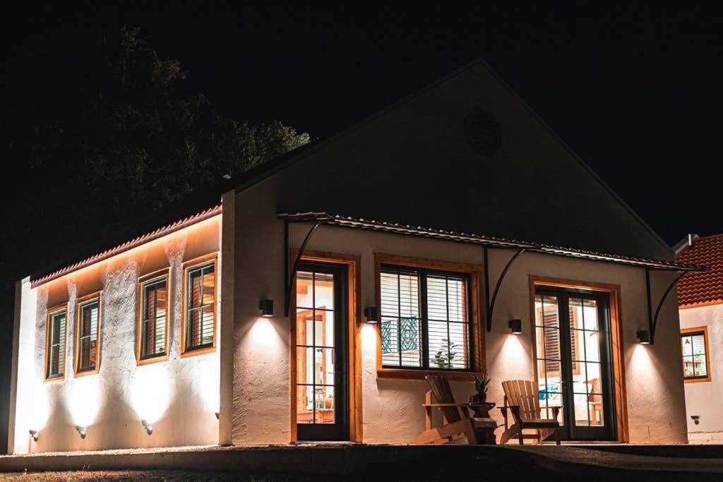 Little Dutch Cabin #1 - 12 Min To Magnolia-Baylor Bellmead Exterior foto